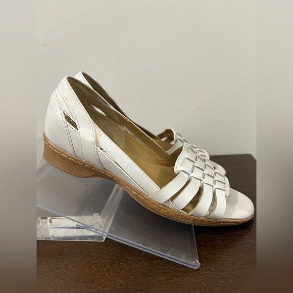 Softspots Women's Cream Woven Flats - Picture 2 of 11